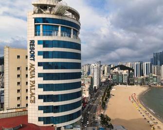 Hotel Aqua Palace - Busan - Building