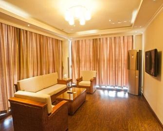 Greentree Inn Jiangsu Changzhou Zhongwu Avenue Lihua Business Hotel - Thường Châu - Phòng khách
