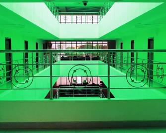Avm Castle - Vellore - Balcony