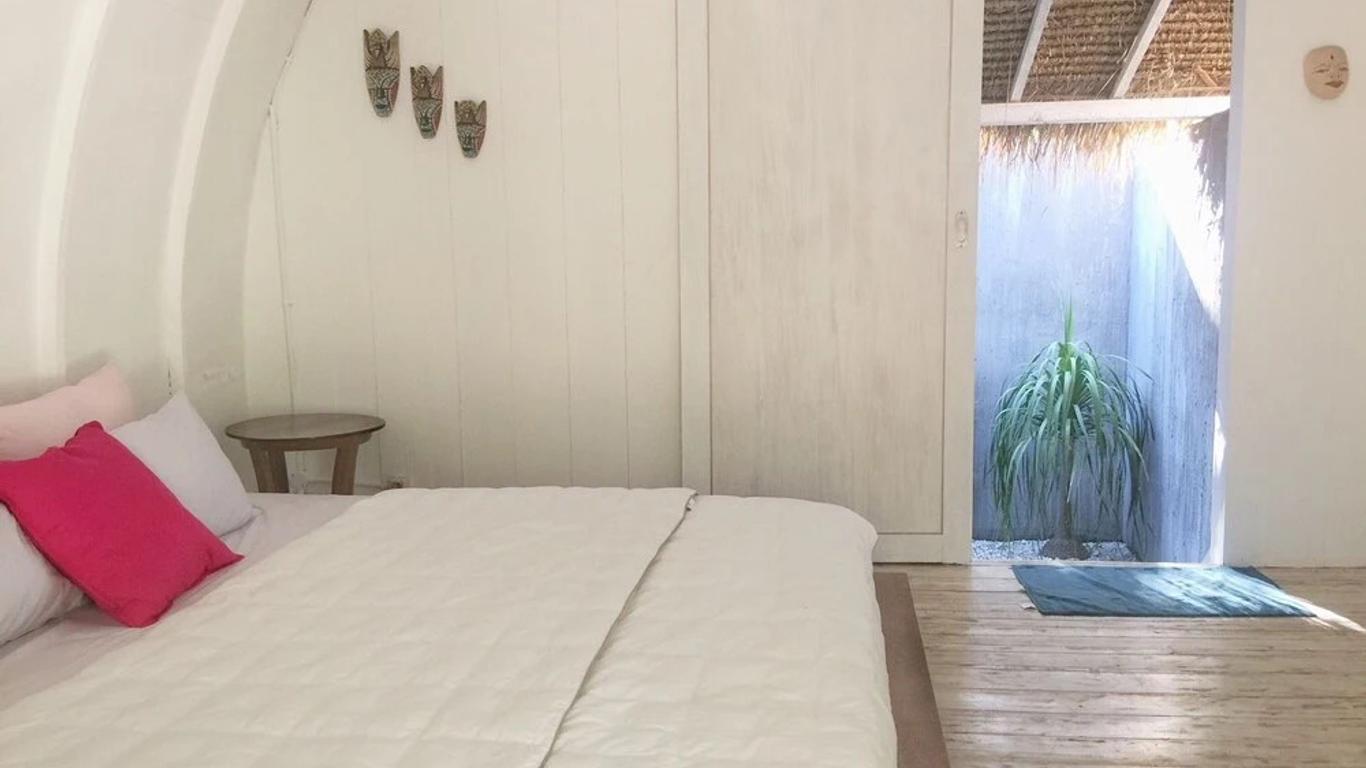 Maleo Moyo Hotel & Dive Resort