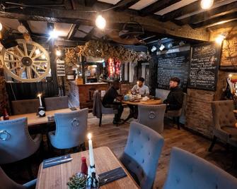 The Farmers Boy Inn Guest House - Longhope - Restaurant