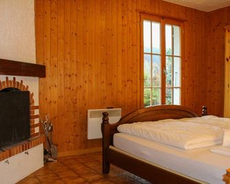 Beautiful private villa for 6 people with TV, patio, pets allowed and panoramic view - Gruyères - Chambre