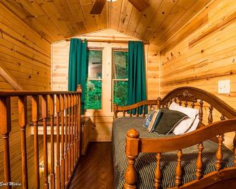 Brownie Cottage on Savage River, Fly Fishing, Skiing, Near Deep Creek Lake - Swanton - Sala de estar