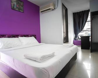 Smart Hotel Seksyen 15 Shah Alam - Shah Alam - Bedroom