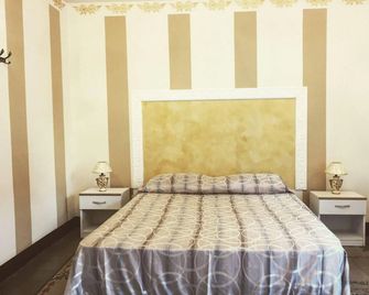 Amantea Bed and breakfast - Terrasini - Habitación