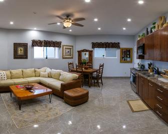 Capitan Boutique Resort - Puerto Nuevo - Living room