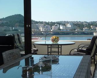 Modern Apartment with Shared Pool, Wifi, A/C and Sea View in Santa Ponsa - Santa Ponça - Balcón