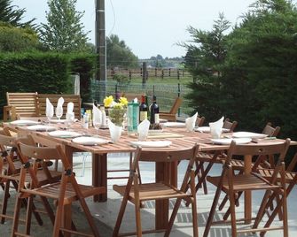 Great Beach House For Large Families / Groups Of Friends Sleeps 12 + 2 Babies - Granville - Restaurant