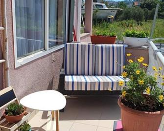 Apartments Bionda - Zaboric - Balcón