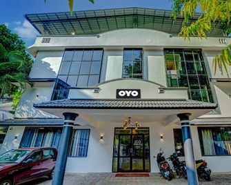 Hotel O Zco Residency - Panamaram - Gebouw