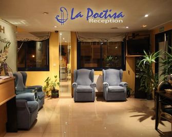 Hostal La Poetisa - Auto Check-In - Culleredo