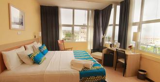 Hotel Santa Maria - Praia - Bedroom