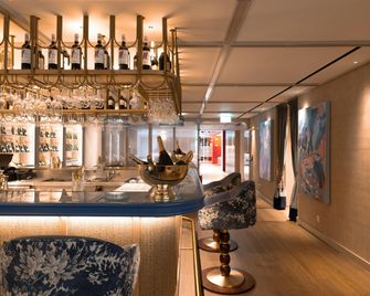 Legacy Hotel Cascais, Curio Collection by Hilton - Cascais - Bar