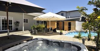 Wai Ora Lakeside Spa Resort - Rotorua - Bể bơi