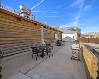 Ponderosa Inn - Escalante - Balcony
