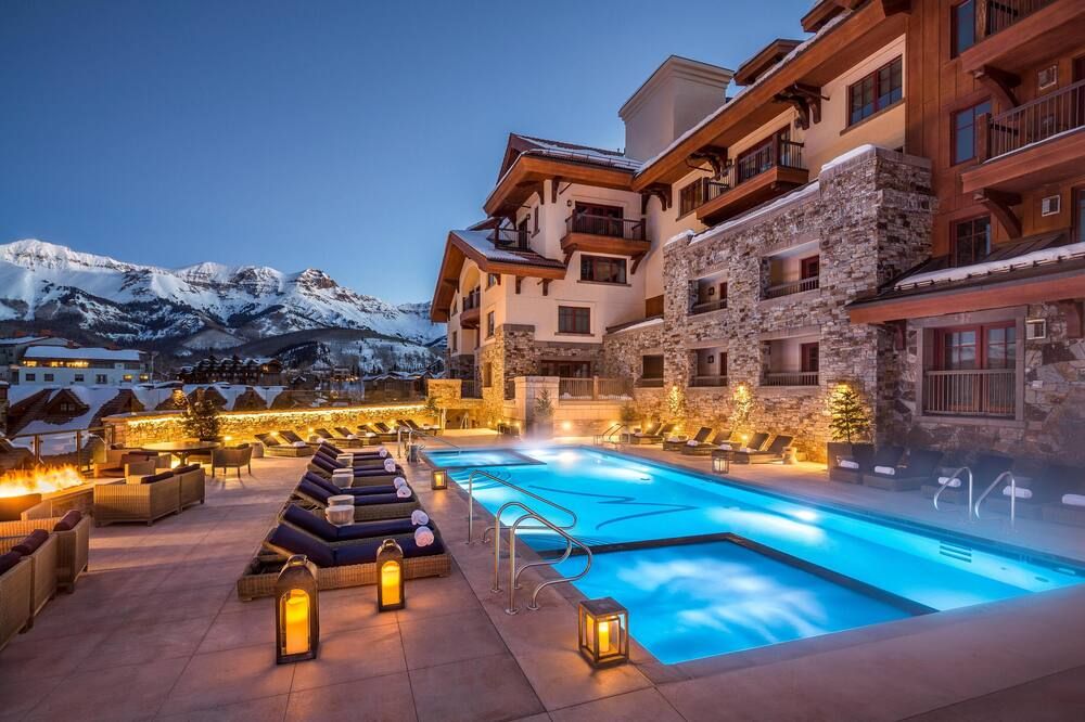 Spacious Suite w/ Gas Fireplace, Private Balcony, and Soaking Tub - Mountain Village - Pool