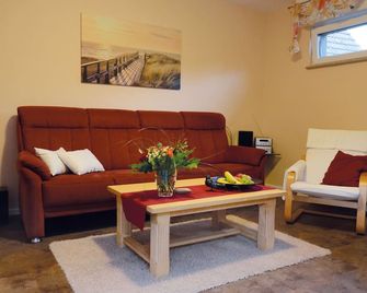 Ferienwohnung Im Rosental - Andernach - Вітальня