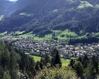 Hofschenke Pfeiftal - Bergwiese - St. Martin in Passeier - Vista esterna