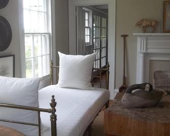 Whaling Captain Pierson's Apartment Too - Sag Harbor - Habitación