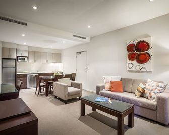 Quest Alice Springs - Alice Springs - Living room