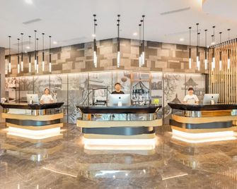 Atour Hotel Jinan Grand View Garden - Jinan - Rezeption