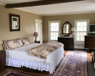 Millbrook - Beautifully Restored 1840 Colonial - Dutchess Co. Ny - Millbrook - Bedroom