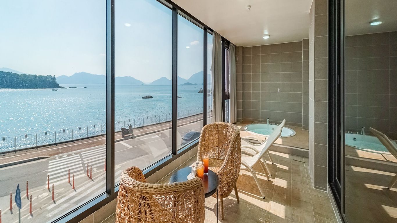 Arte Resort Spa & Pool Villa