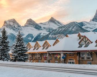 Canmore Inn & Suites - Canmore - Bâtiment