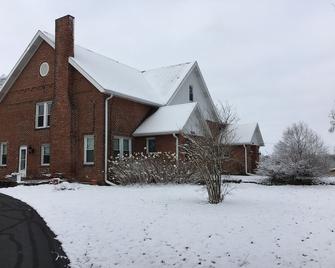 Newhouse Family Inn - Lewisville - Gebäude