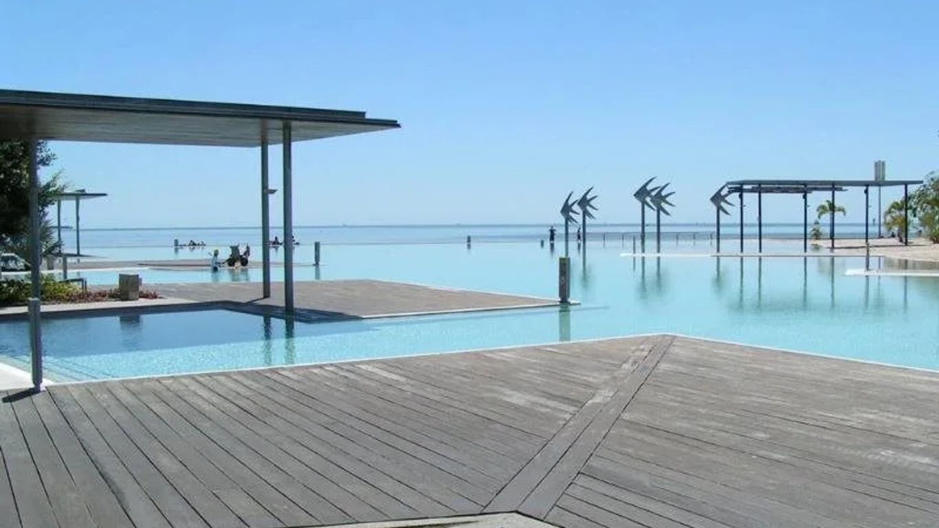 Waterfront Backpackers - Hostel