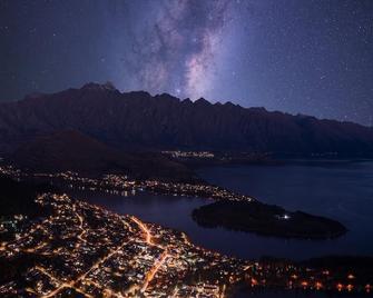 The Embassy B&B - Queenstown