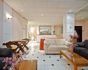 Hotel Coronis - נאקסוס - לובי