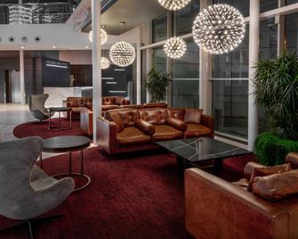 Radisson Blu Hotel London Stansted Airport - Stansted - Reception