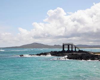 Hotel Isamar Galapagos Beachfront - Puerto Villamil