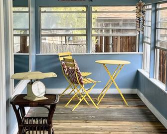 The Lone Oak River Retreat on The San Bernard River - Fisherman's Paradise! - Brazoria - Balcony