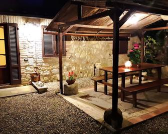 Agriturismo Grecinella - Casole d'Elsa - Patio