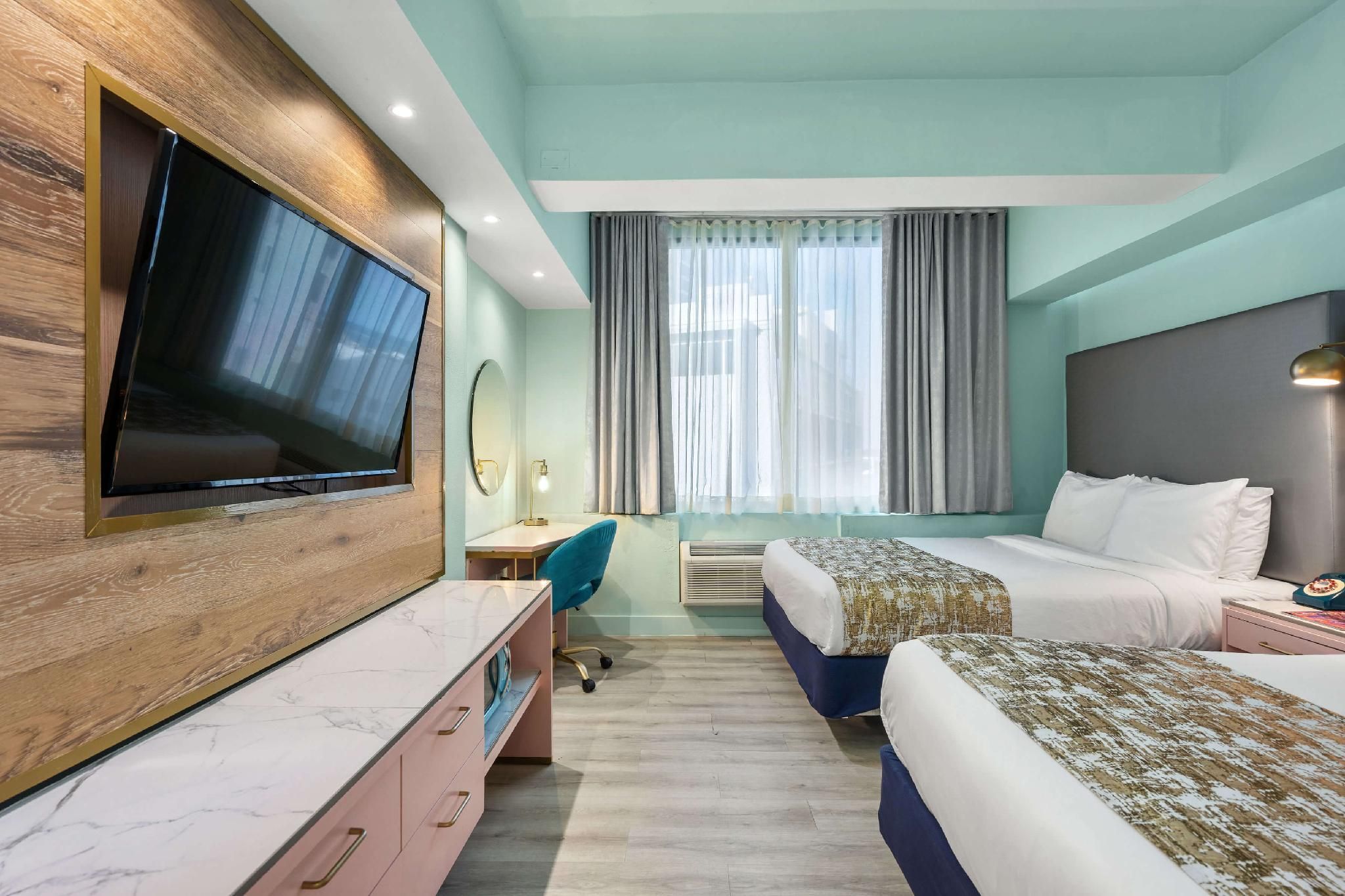 El Canario By The Lagoon