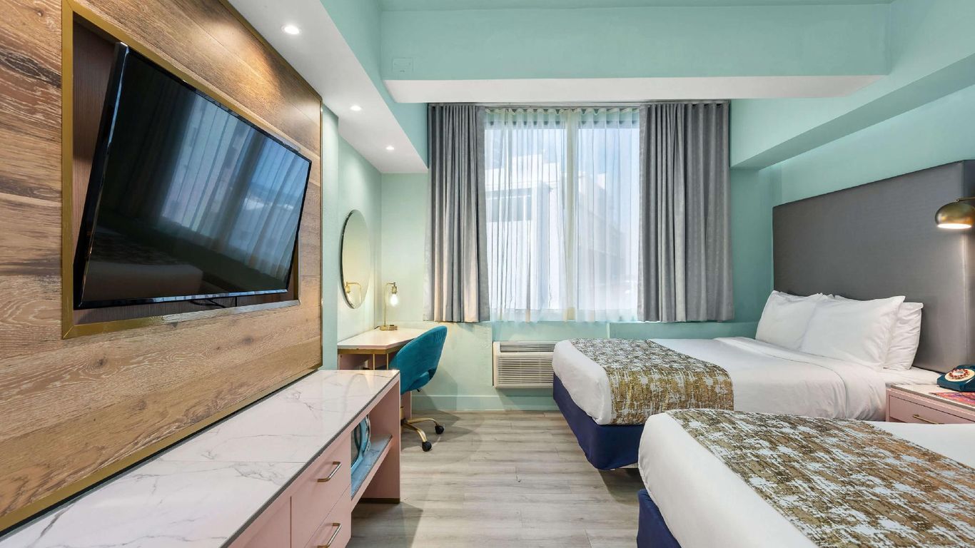 El Canario By The Lagoon