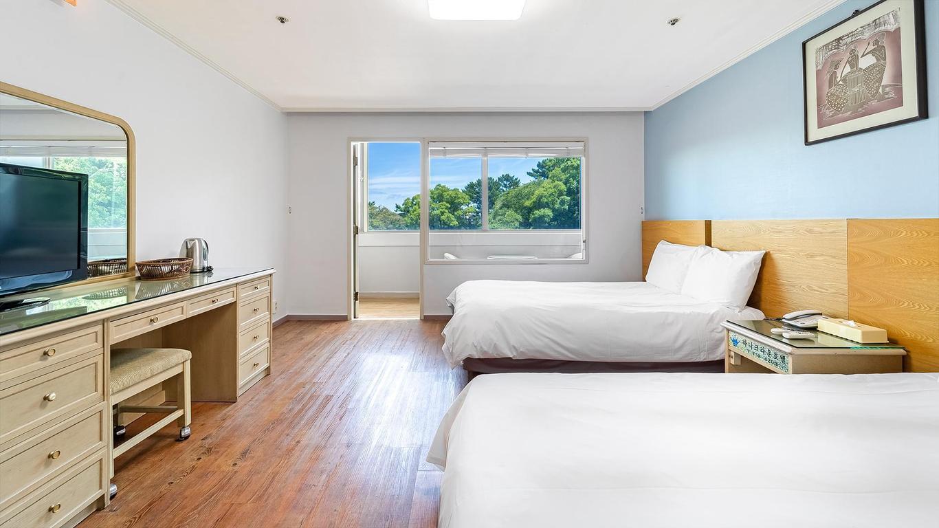 jeju honeycrown hotel