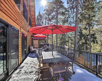 Luxury Mountain Cabin w/ Furnished Deck + Views! - Mount Lemmon - Balcony