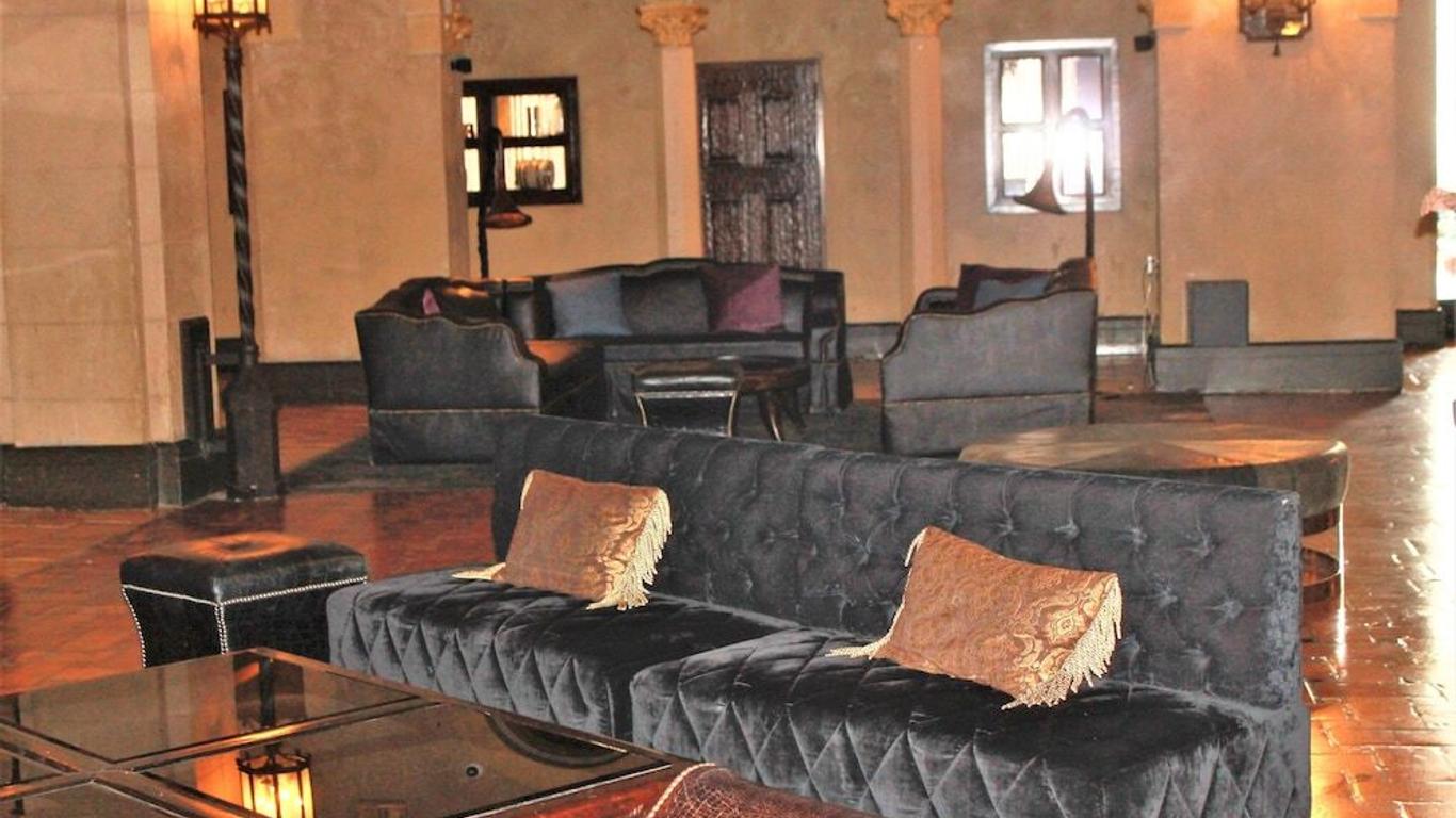 Hollywood Highland Hotel And Hostel