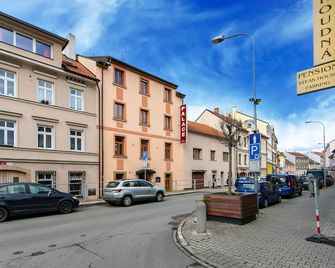 Hotel Palace - Plzeň - Utomhus