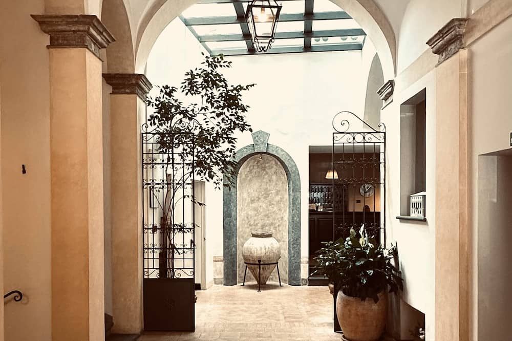 Hotel Palazzo Piccolomini - אורבייטו - דלפק קבלה