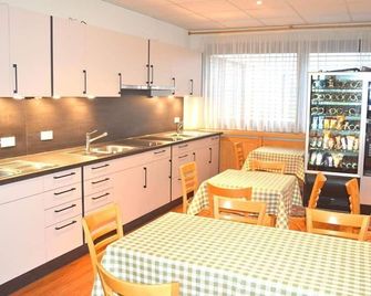 Hotel Vi Vintage S-Weilimdorf - Stuttgart - Kitchen