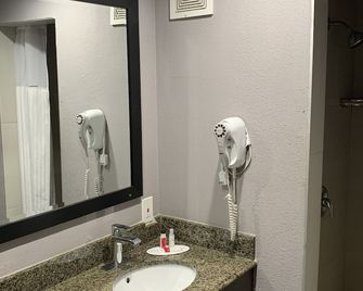Skyways Hotel - Los Ángeles - Baño