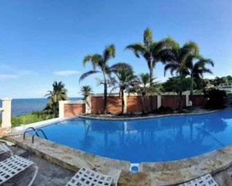Exotic Paradise Guest House - Yabucoa - Piscina
