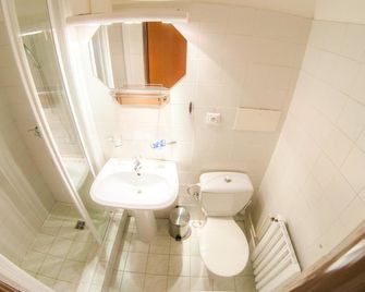 Hotel Vsacan - Vsetín - Bathroom