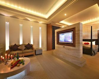 Moon-inn Boutique Motel - Tianzhong Township - Camera da letto