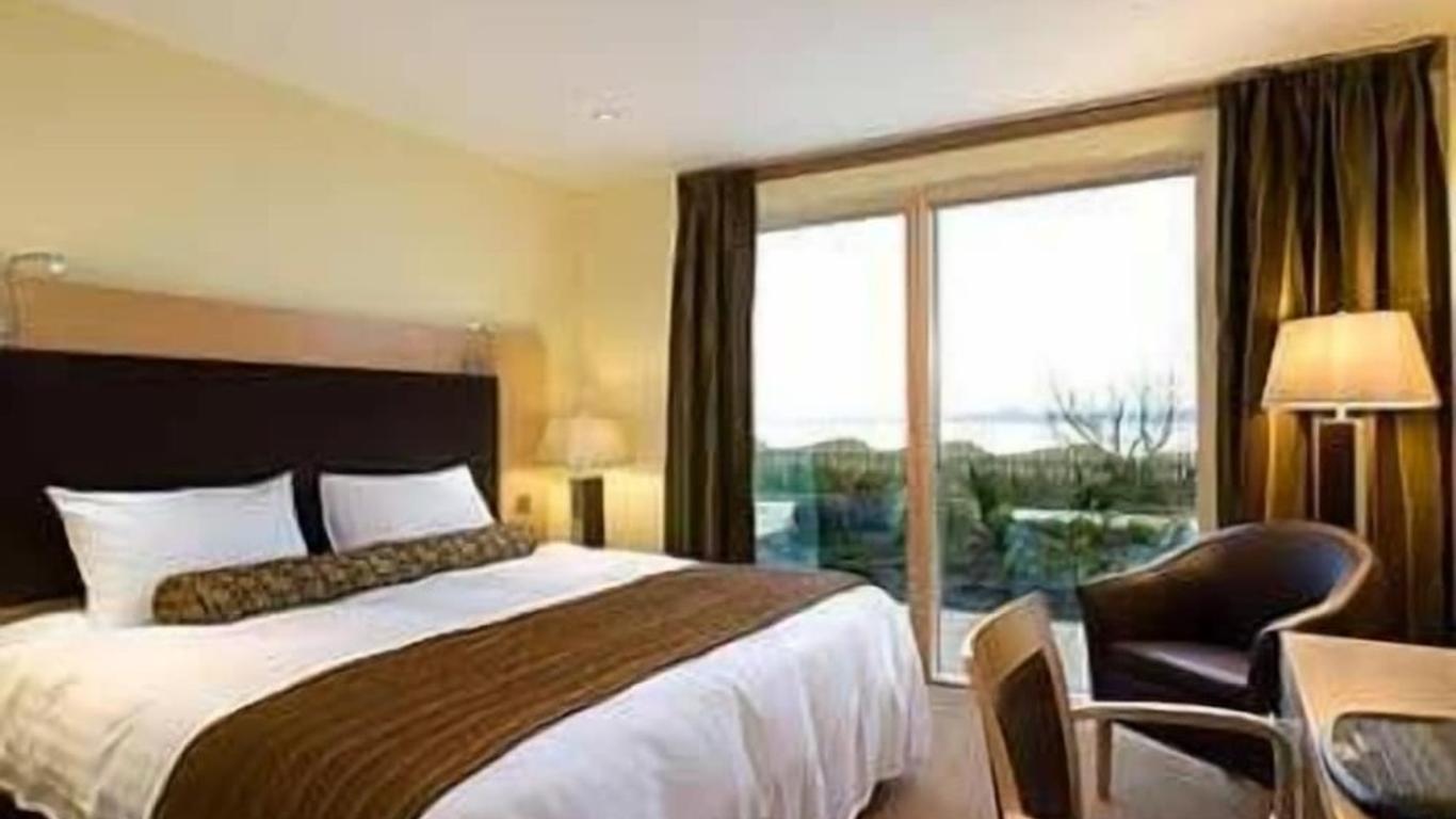 The Bay Hotel