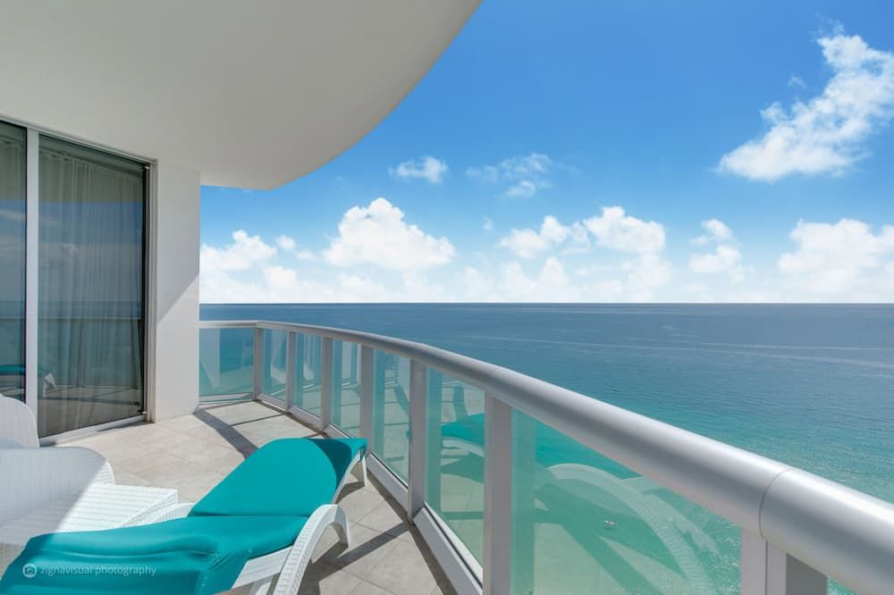 Private Ocean Condos at Marenas Beach - Sunny Isles Beach - Balcon